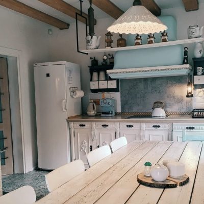 Blue cooker hood, original and handcrafted.